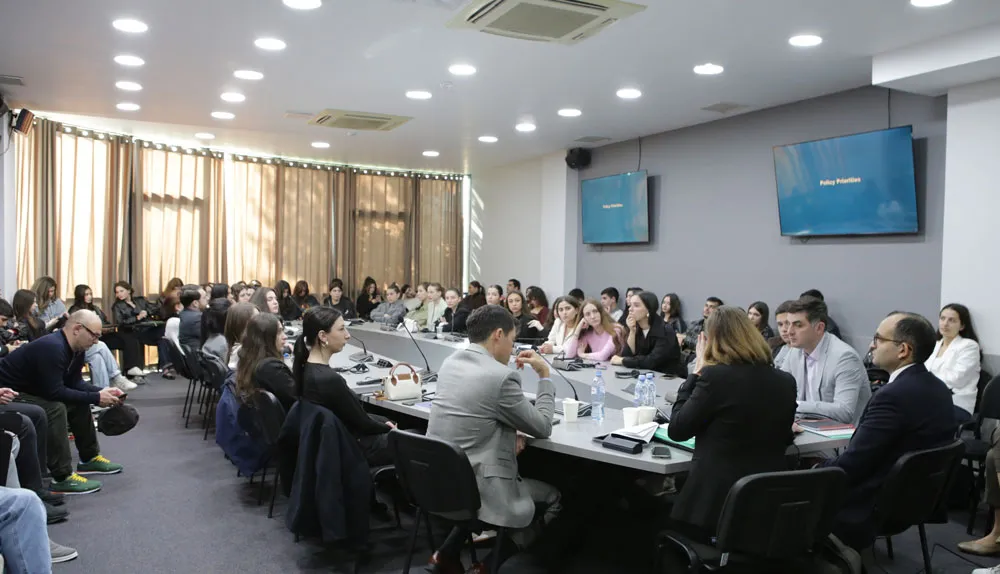 IMF Experts Visit Grigol Robakidze University